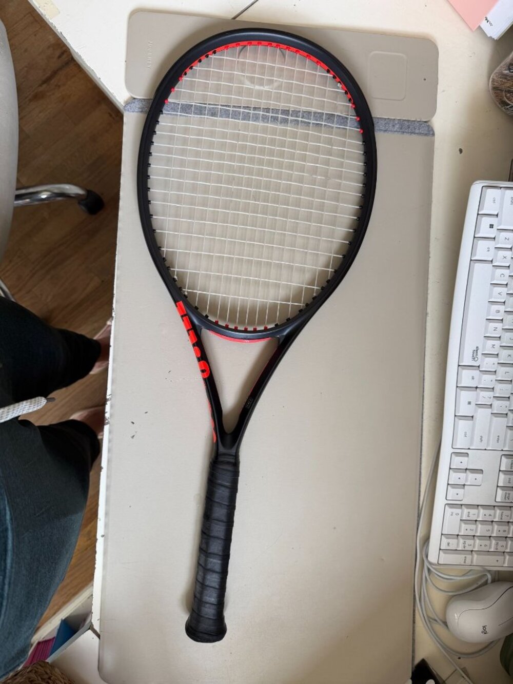 Wilson Clash tennis racket sz 1 4 1/8” orange/black : new, only used 1-2 times
